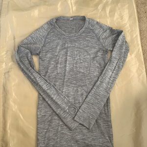 Lululemon running long sleeve